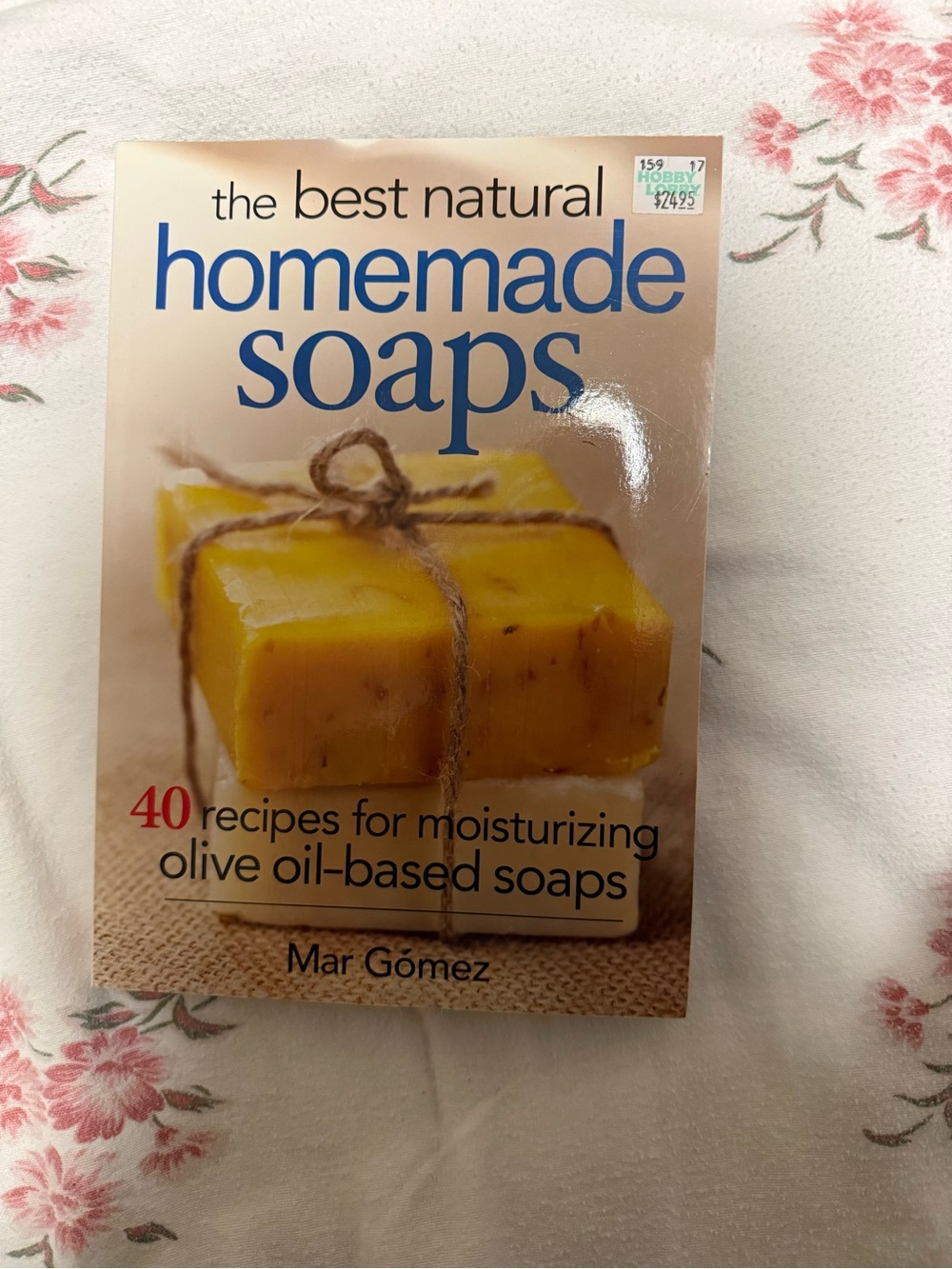 The Best Natural Homemade Soaps by Mar Gómez - Yellow Soap Cover - Picture 1 of 3